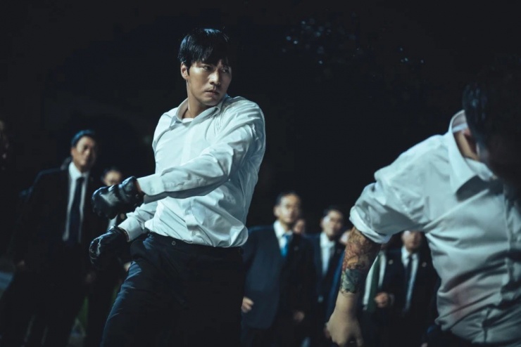 So Ji Sub có màn tái xuất rực rỡ với Mercy For None.