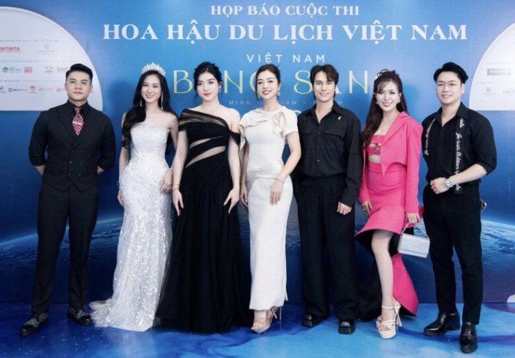 Vẻ ngoài "khác lạ" của diễn viên Việt Anh ở tuổi 43, thoạt nhìn suýt nhận không ra - 1