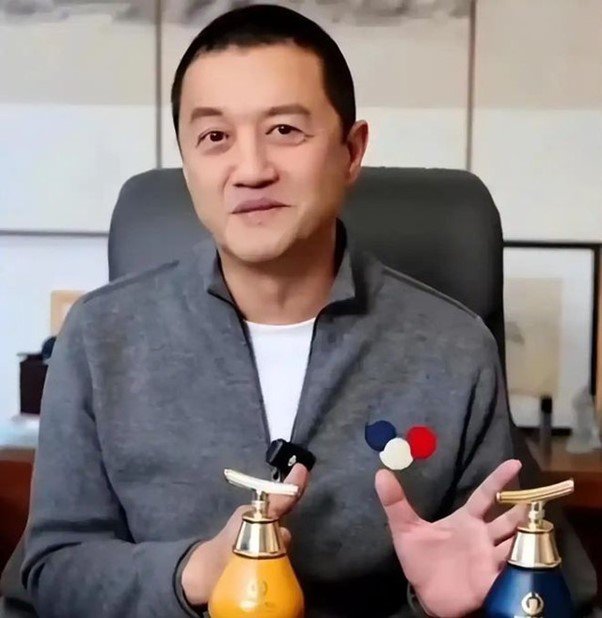 Lý Á Bằng.