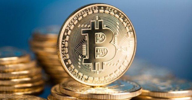 Bitcoin tăng mạnh, dòng vốn ầm ầm đổ vào tiền số