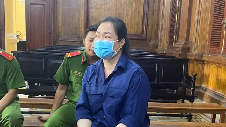 Bị cáo Trịnh Thị Thu Hường tại tòa. Ảnh: SONG MAI
