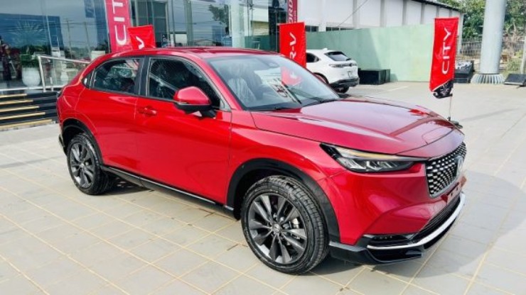 So găng HR-V và Corolla Cross Hybrid: Ai là "gà chiến", ai là "thóc vàng"? - 2