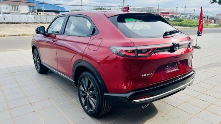 So găng HR-V và Corolla Cross Hybrid: Ai là "gà chiến", ai là "thóc vàng"? - 5