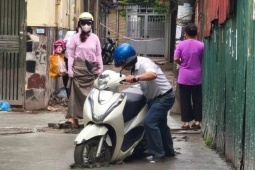 Người đàn ông cố tình đi vào đường mới đổ bê tông có thể bị xử phạt không?