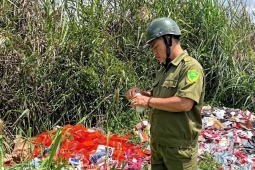 Nguồn gốc bất ngờ của số thực phẩm chức năng bị vứt thành đống ở TPHCM