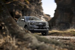 Ford Everest vs Mazda CX-8: Đối thủ nặng ký phân khúc SUV 7 chỗ