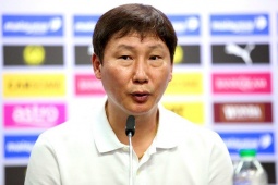 Bóng đá - Họp báo ĐT Việt Nam - Malaysia: HLV Kim Sang Sik xin lỗi fan, vẫn tin vào kỳ tích