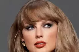 Taylor Swift cầu cứu