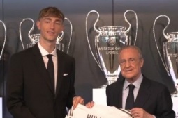 Real Madrid chính thức ra mắt Huijsen 59 triệu euro, trung vệ đắt giá nhất lịch sử
