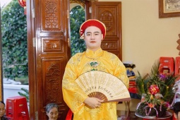 Thanh đồng Nguyễn Tiến Đức - giữ gìn bản sắc tín ngưỡng hầu đồng giữa đời thường