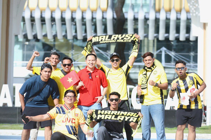 ĐT Việt Nam quyết đấu Malaysia: Nhiều bóng hồng "tiếp lửa" thầy trò Kim Sang Sik - 8