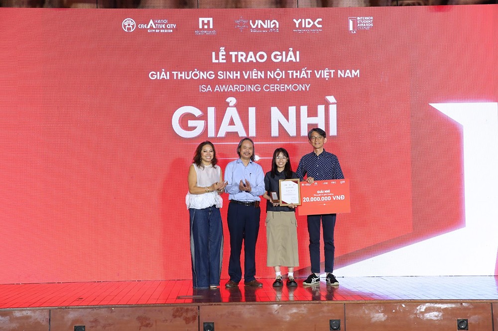 Giải Nhì trị giá 20 triệu đồng trao cho thí sinh Trần Lam Linh với "Resort Mgallery Hồ Tuyền Lâm - Đà Lạt".