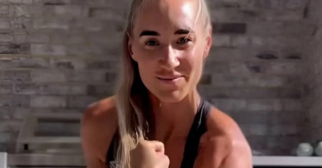 Mẹ ba con từng "tin mình khỏe mạnh nhất" mắc ung thư đại trực tràng ở tuổi 39