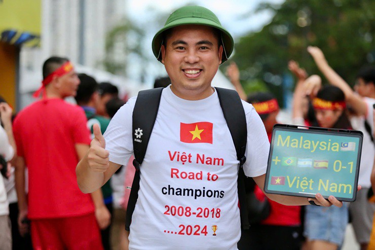 Một CĐV Việt Nam dự đoán đoàn quân của HLV Kim Sang Sik sẽ đánh bại Malaysia với tỷ số 1-0.