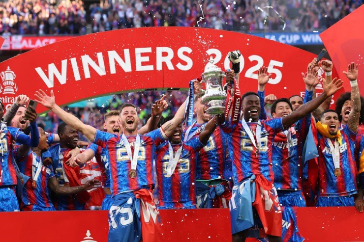 Crystal Palace có thể lỡ vé dự cúp châu Âu đầu tiên trong lịch sử
