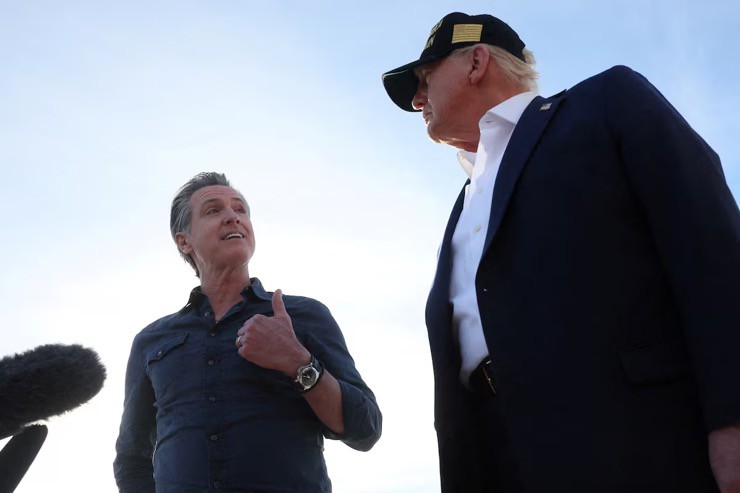 Tình trạng bất ổn ở Los Angeles làm gia tăng mâu thuẫn mới giữa Tổng thống Mỹ Donald Trump và Thống đốc California Gavin Newsom. Ảnh: Reuters.