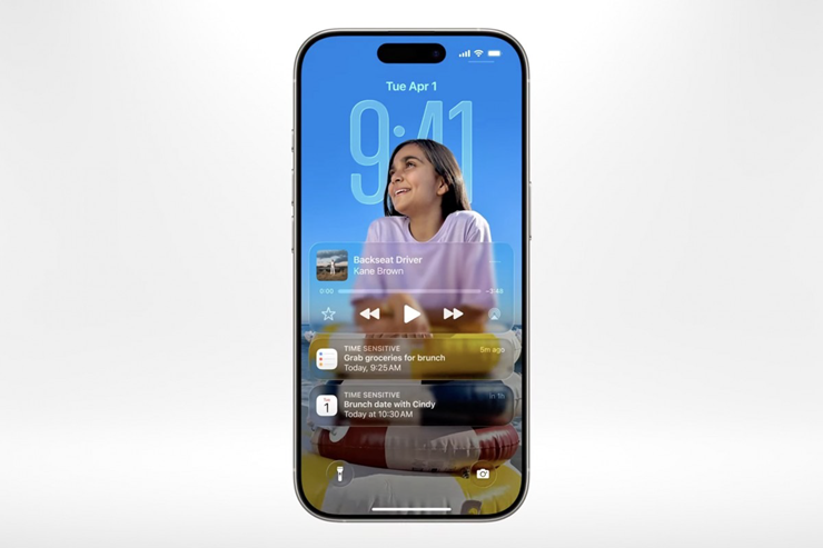 Giao diện trong suốt mới toanh của iOS 26.