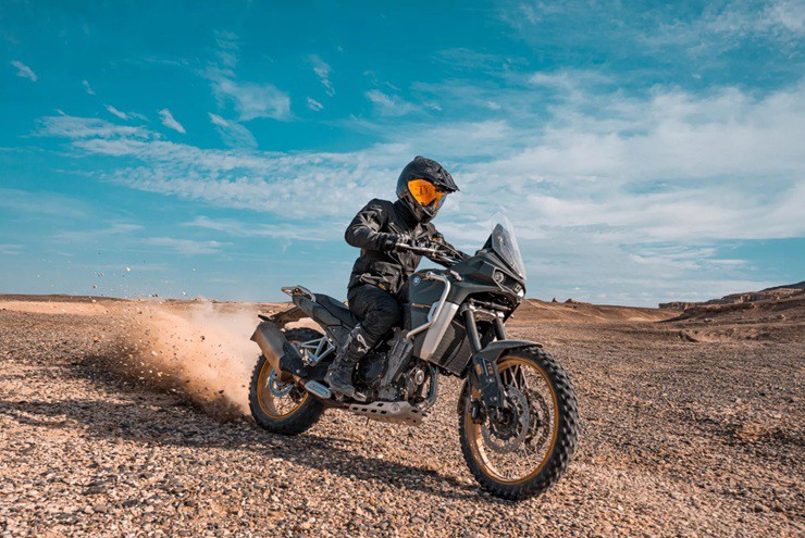 Kove 800X Adventure - mô tô đa dụng khiến thị trường 