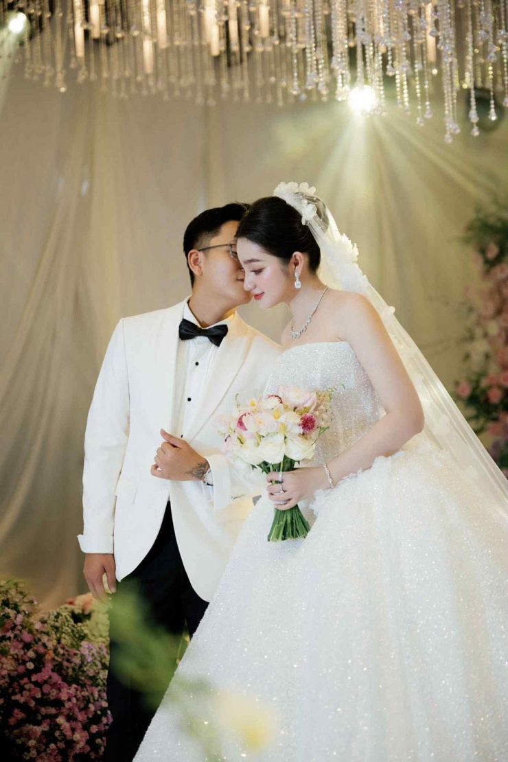 Cô dâu - chú rể cùng nhau phát triển trong lĩnh vực kinh doanh ẩm thực 