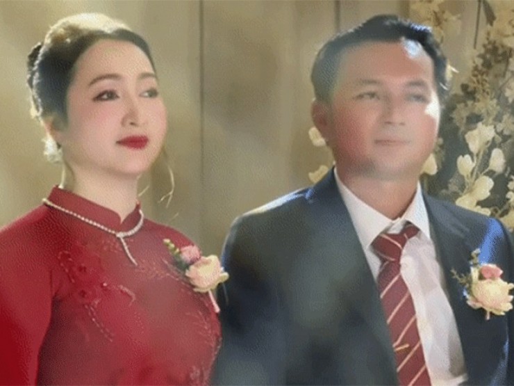 'Chị sui' Hậu Giang đẹp quý phái, gây sốt tại đám cưới bạc tỷ của con gái