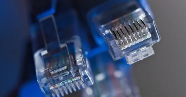Sự thật phía sau những sợi cáp Ethernet màu xanh lam