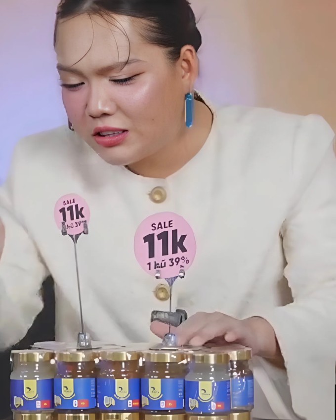 Phạm Thoại quảng bá yến giá rẻ.