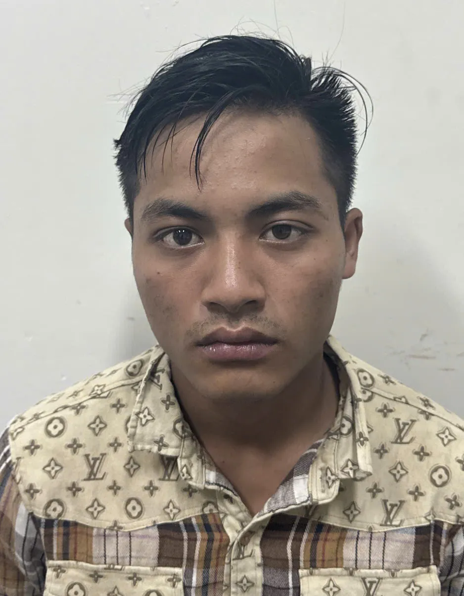 Lê Ngọc Sử bị bắt giữ sau nhiều ngày lẫn trốn. Ảnh: MT.