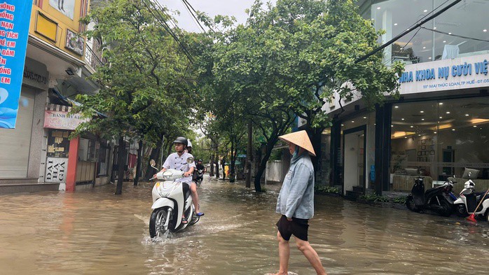 Khu vực ngã tư Mai Thúc Loan - Lê Thánh Tôn.