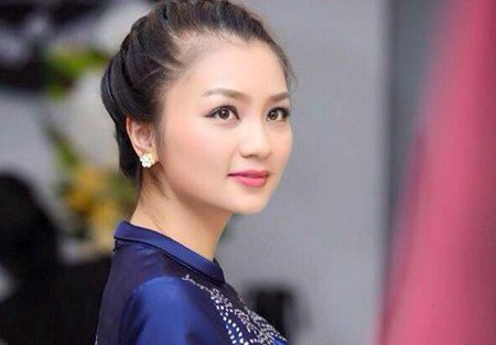 Diệu Hương có vẻ ngoài xinh đẹp, rạng rỡ ở tuổi U40. (Ảnh: FBNV).