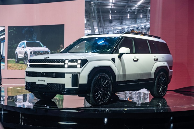 Những SUV tiền tỷ đang được giảm cả trăm triệu đồng - 1