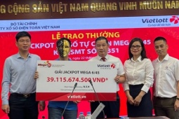 Vietlott nói gì khi cụ ông U80 nhận giải Jackpot 39 tỉ đồng nhìn như thanh niên?