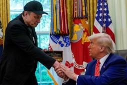 Elon Musk xin lỗi ông Trump