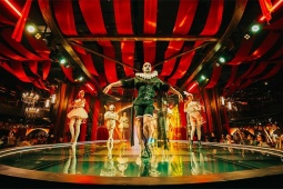 Show diễn mới trên đỉnh Bà Nà gây ấn tượng bởi hình ảnh “tuyệt đối điện ảnh”