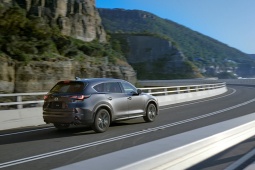 Giá xe Mazda CX-8 tháng 6/2025, lăn bánh từ 1,069 tỷ đồng