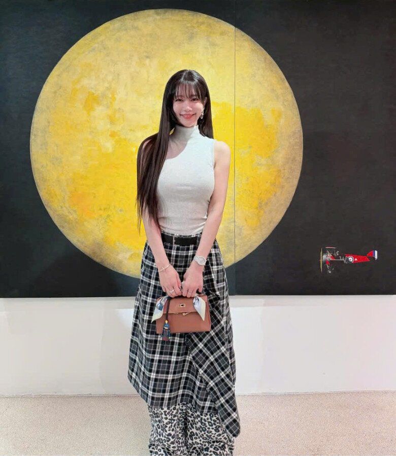 "Mỹ nhân hot nhất phố đi bộ Hà Nội” đổi đời nhờ lấy chồng tỷ phú, sống như bà hoàng trong biệt thự trăm tỷ - 11