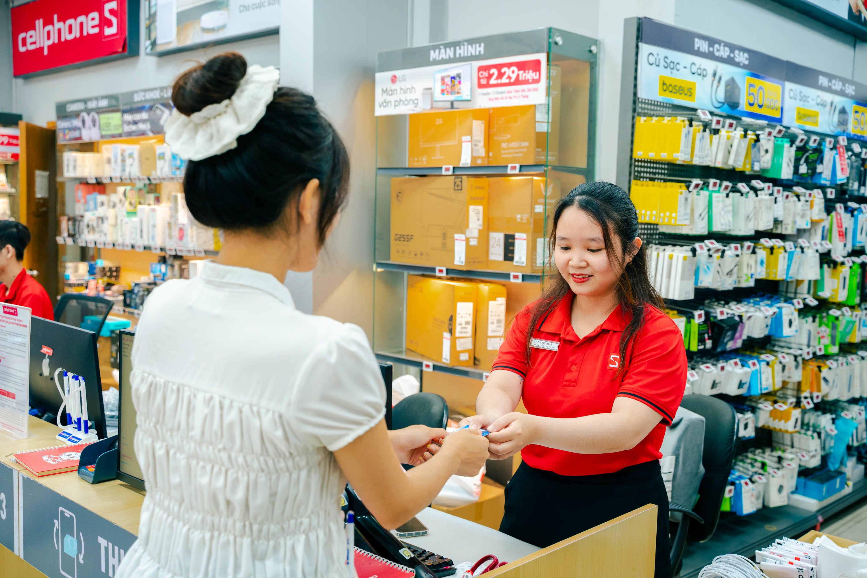 CellphoneS giảm 10%, đổi điểm nhận quà cùng nhiều ưu đãi trong Tựu trường Lên Cấp - 4