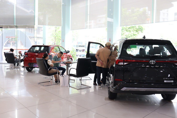 Toyota cũng dành ưu đãi cho nhiều mẫu xe của hãng đang phân phối tại Việt Nam