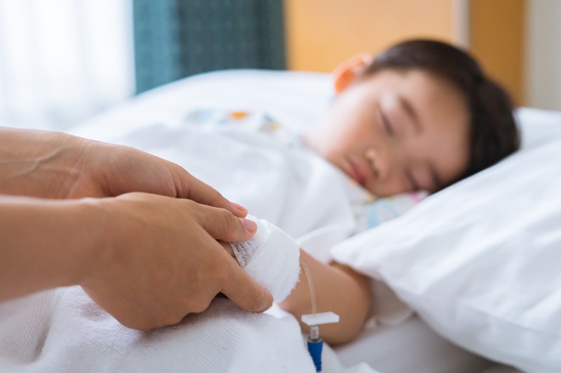 Trẻ dưới 5 tuổi, đặc biệt là trẻ dưới 1 tuổi có nguy cơ cao mắc bệnh do não mô cầu. Ảnh: Shutterstock
