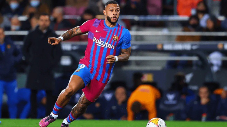 Thu nhập của Memphis Depay tăng vọt khi chuyển đến khoác áo Barcelona