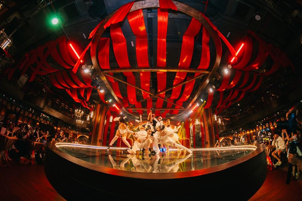 Show diễn mới trên đỉnh Bà Nà gây ấn tượng bởi hình ảnh “tuyệt đối điện ảnh” - 2