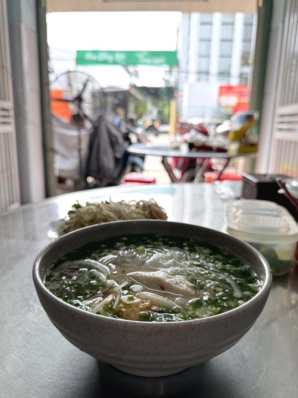 Món ngon Nha Trang khiến khách Hàn vừa thấy đã gọi liền 2 bát - 5