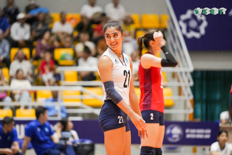Tomiris (số 21) có vẻ đẹp nổi bật bậc nhất của tuyển Kazakhstan tại AVC Cup 2025. Ảnh&nbsp;Vietcontent