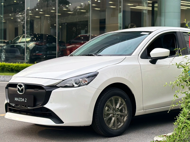 Mazda2: “Chiếc túi xách bốn bánh” của phái đẹp đô thị - 1