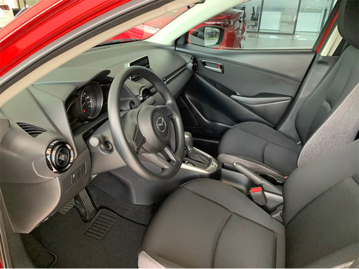 Mazda2: “Chiếc túi xách bốn bánh” của phái đẹp đô thị - 5