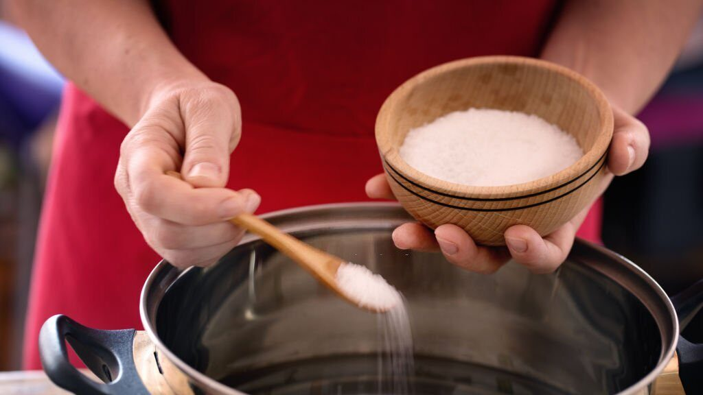 2 thứ trong bếp “hủy hoại” phổi không ngờ, khiến bạn ho từ sáng đến đêm không dứt! - 1