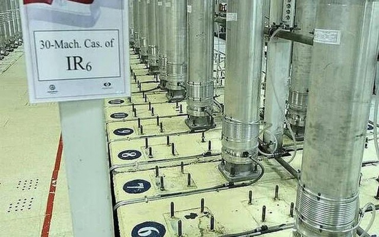 Trong bối cảnh này, một số câu hỏi đã nảy sinh, đặc biệt liên quan đến việc Iran đã đặt sâu các cơ sở hạt nhân của mình xuống lòng đất như thế nào và Mỹ và Israel sẽ cần những quả bom mạnh ra sao.