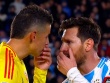 Messi bất ngờ xin rời sân dù Argentina đang thua, đấu khẩu với cựu sao Real