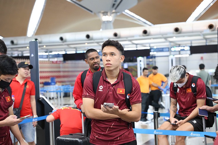 Trận thua này khiến ĐT Việt Nam gặp nhiều khó khăn trong việc giành vé dự Asian Cup 2027 bởi ở vòng loại này, chỉ có đội đầu bảng mới đi tiếp&nbsp;