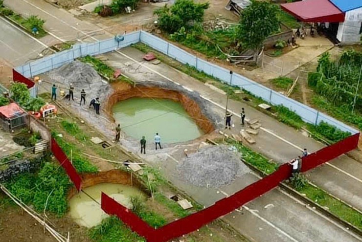 Dừng tìm kiếm nạn nhân nghi mất tích ở 'hố tử thần'