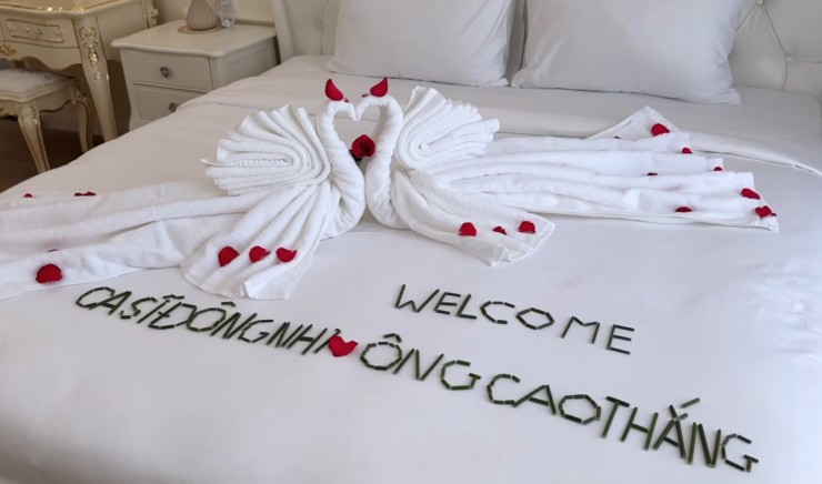 Nghỉ hè chuẩn rich kid: Con sao Việt ở biệt thự, bay hạng sang, vừa chơi vừa học đủ mọi kỹ năng - 12